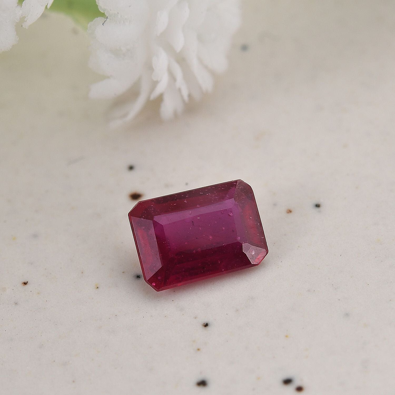 Fissure Filled Ruby Octagon 7x5 mm