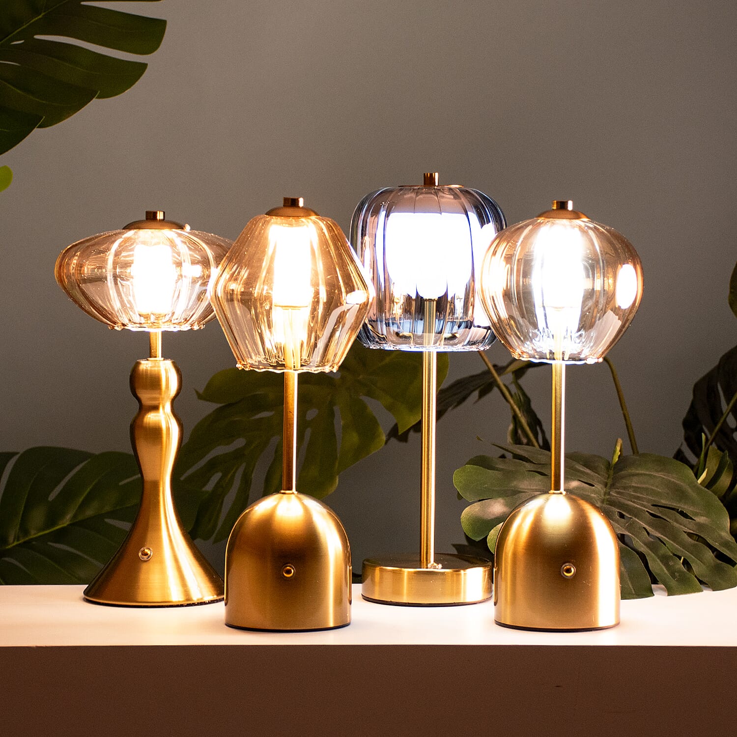 Lesser and Pavey Rechargeable Cordless Touch Lamp - Circle