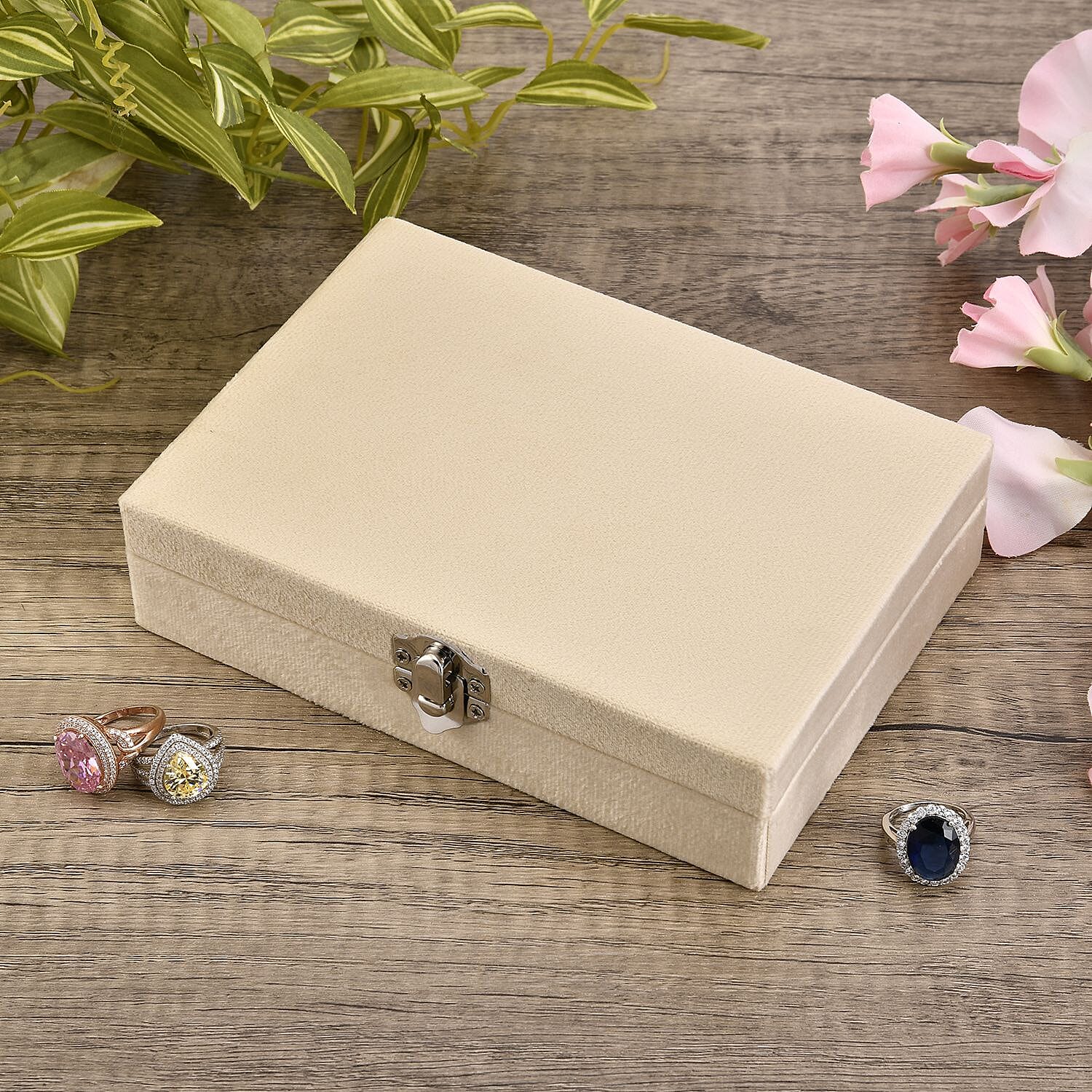 Velvet Jewelry Box with 6pcs Manicure Set (Size 16.5x12x4.5 cm) - Beige