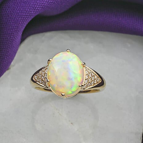 10K Yellow Gold  AAA   Ethiopian Opal ,  White Diamond  I2 Ring 2.80 ct,  Gold Wt. 3.92 Gms  2.800  Ct.