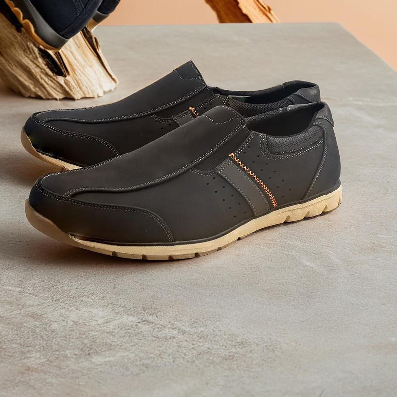 Mens Shoe (Size 7) - Tan