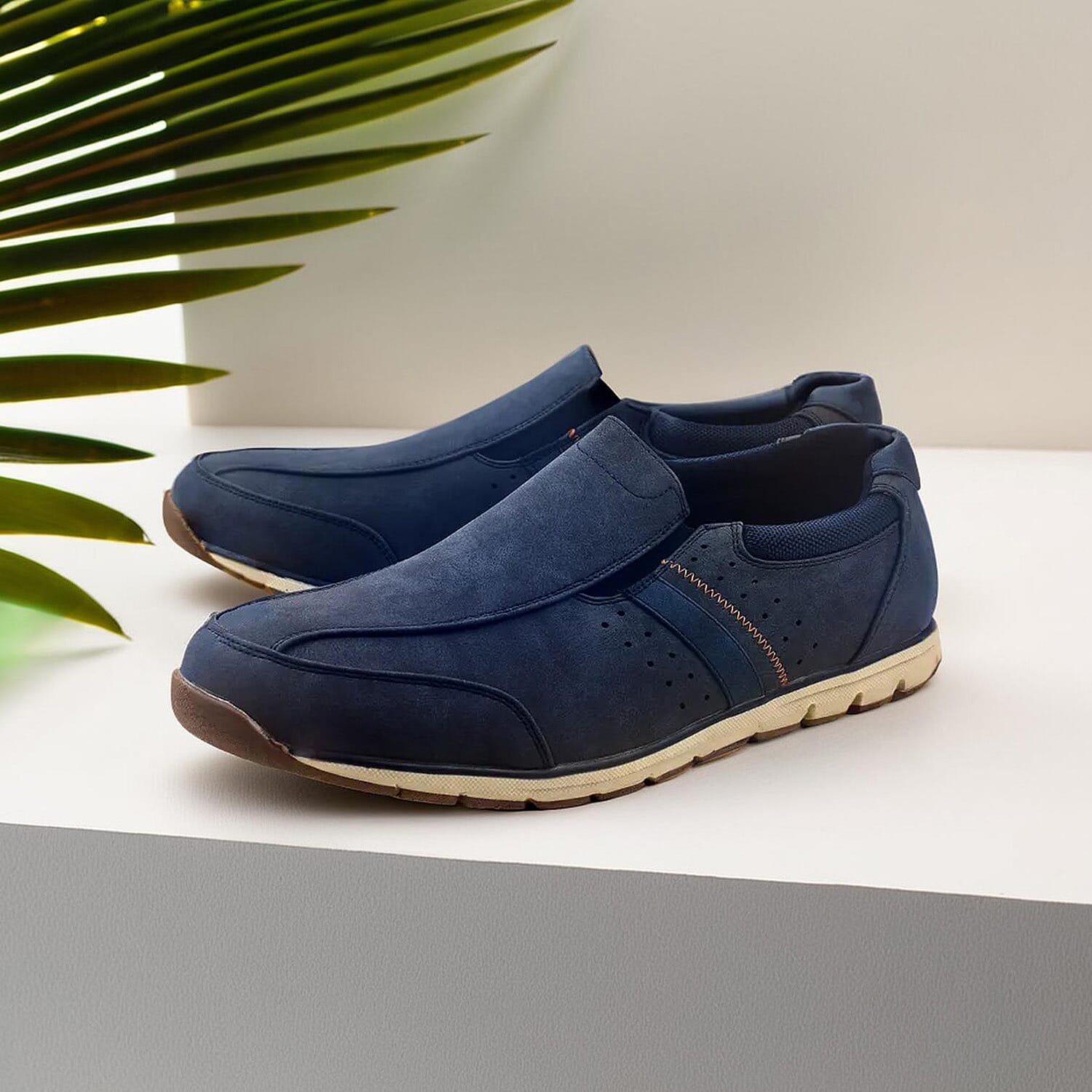 Mens Shoe (Size 7) - Tan