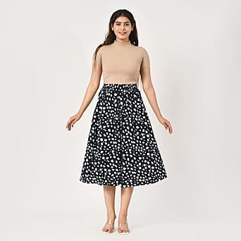 https://tjcuk.sirv.com/Products/77/4/7744942/Tamsy-Printed-Skirt-Size-70x1-cm-White-Black_7744942.jpg?w=342&h=342
