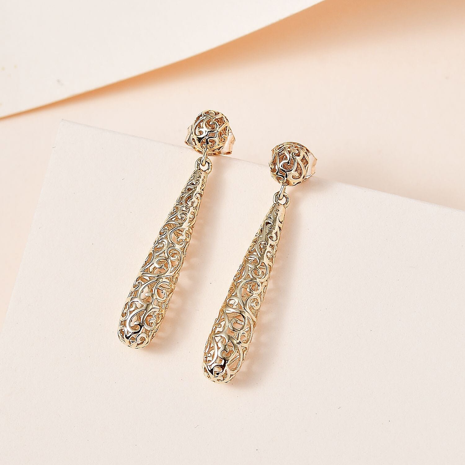 9K Yellow Gold Filigree Drop Earrings 2.64 Grams