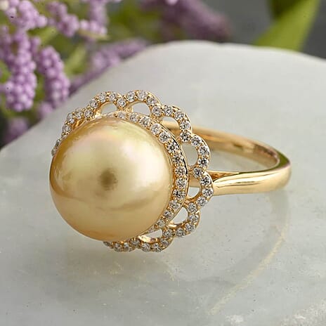 18K Yellow Gold  AAA   Golden South Sea Pearl ,  White Diamond  SI Ring 8.35 ct,  Gold Wt. 4.05 Gms  8.350  Ct.