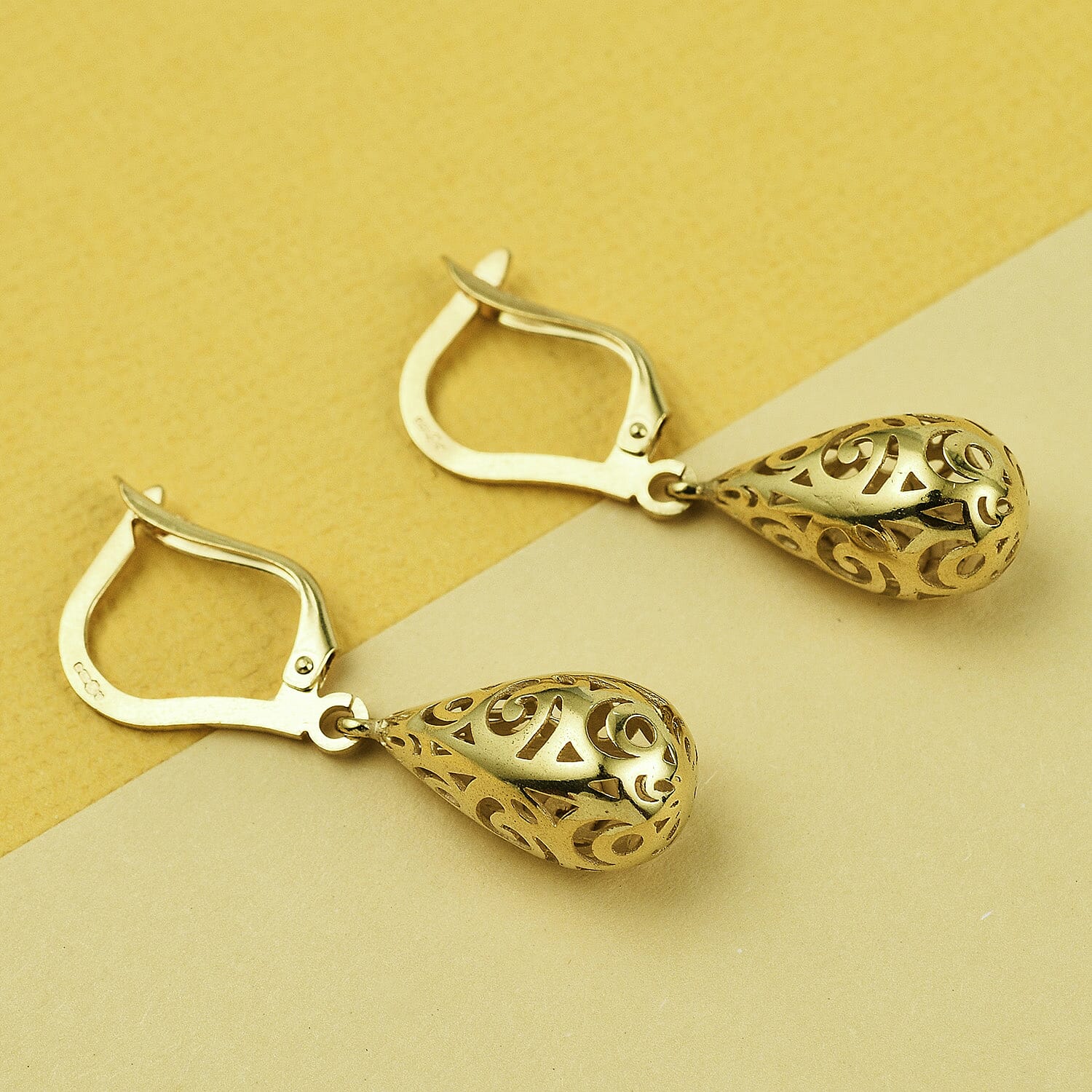 Italian Closeout Deal - First Time - 9K Yellow Gold Filigree Teardrop Earrings