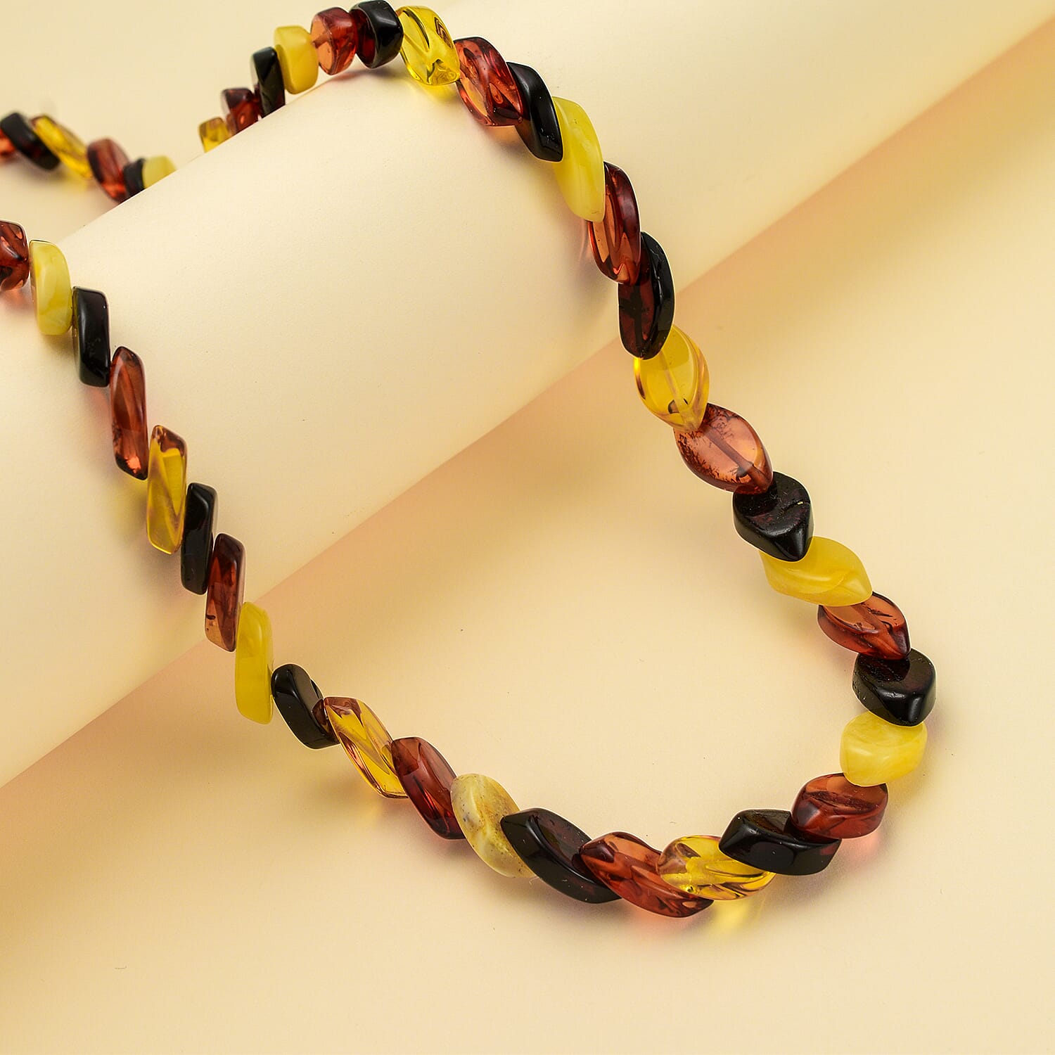 Tuscon Gem Find - Amber Marquise Shaped Necklace (Size 20) 70.00 Ct