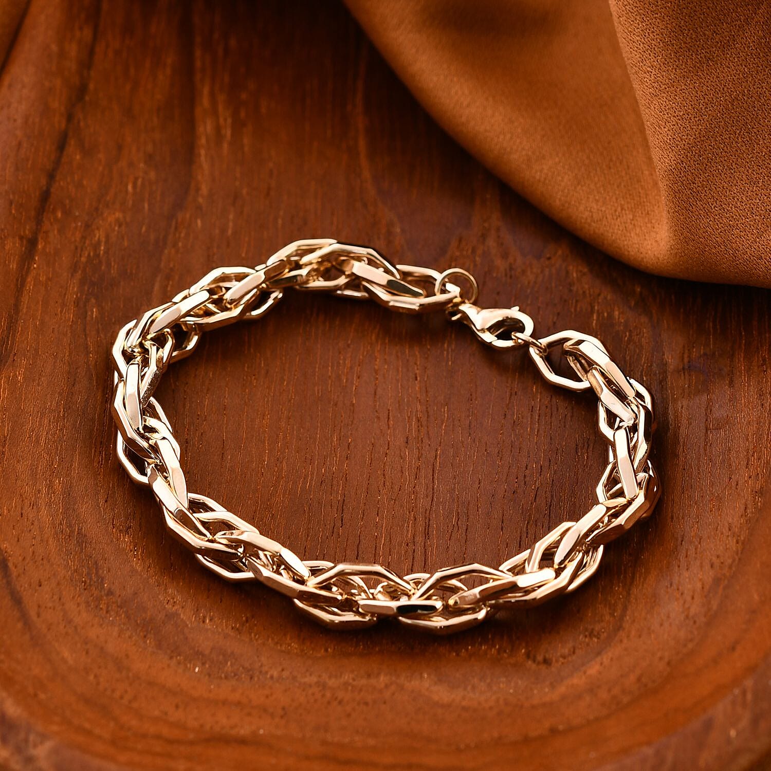 9K Yellow Gold Twisted Bolt Link Bracelet Gold Wt. 9.26 Gms (Size 7.25)