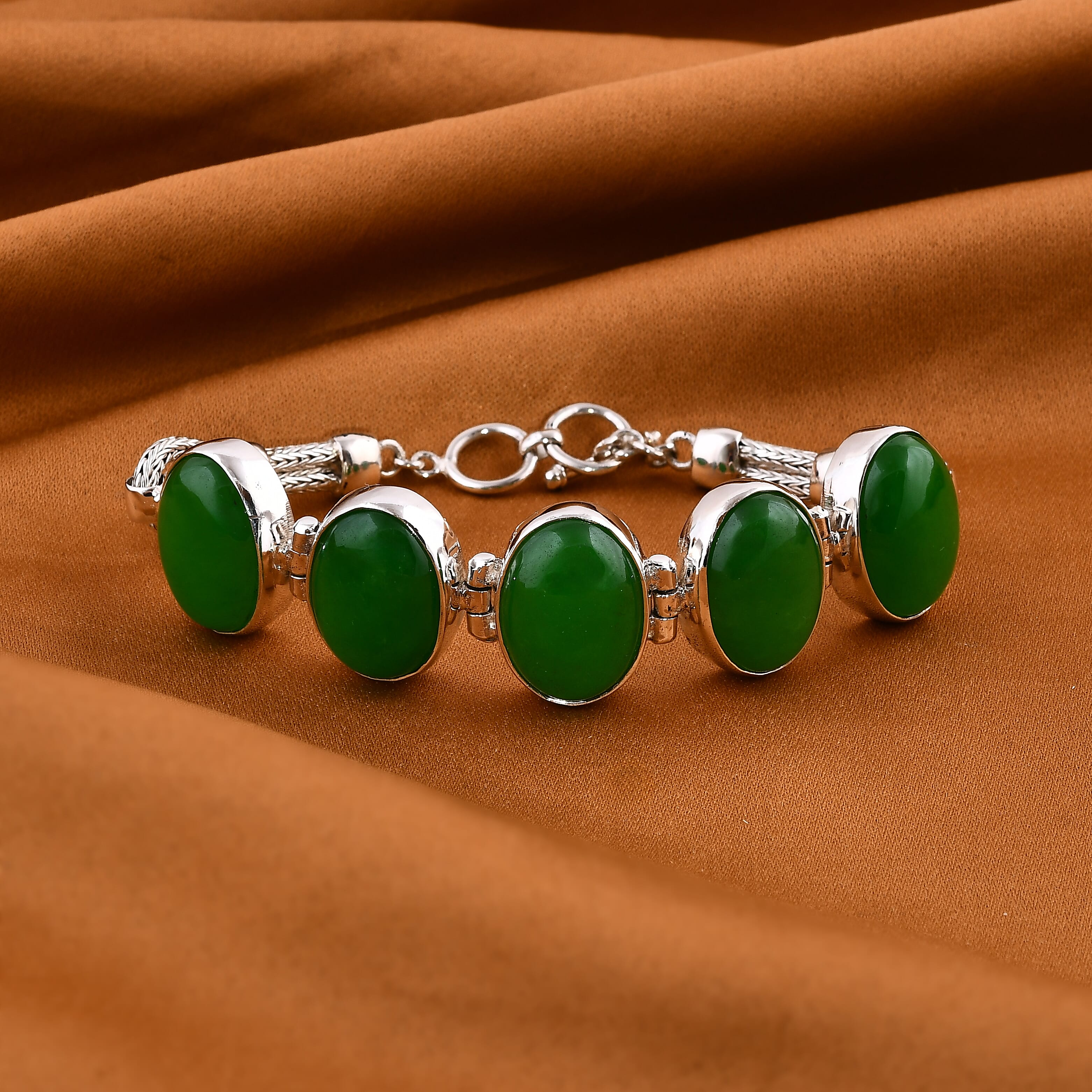 Royal Bali Collection Green Jade Bracelet (Size 8) with T-Bar Clasp Sterling Silver 90.33 Ct, Silver Wt. 26.00 Gms.