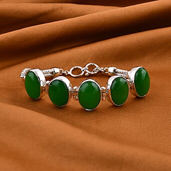 https://tjcuk.sirv.com/Products/77/4/7749707/Green-Jade-Bracelet-Size-8-with-T-Bar-Clasp-Sterling-Silver-90-30-Ct-S_7749707_1.jpg?w=342&h=342