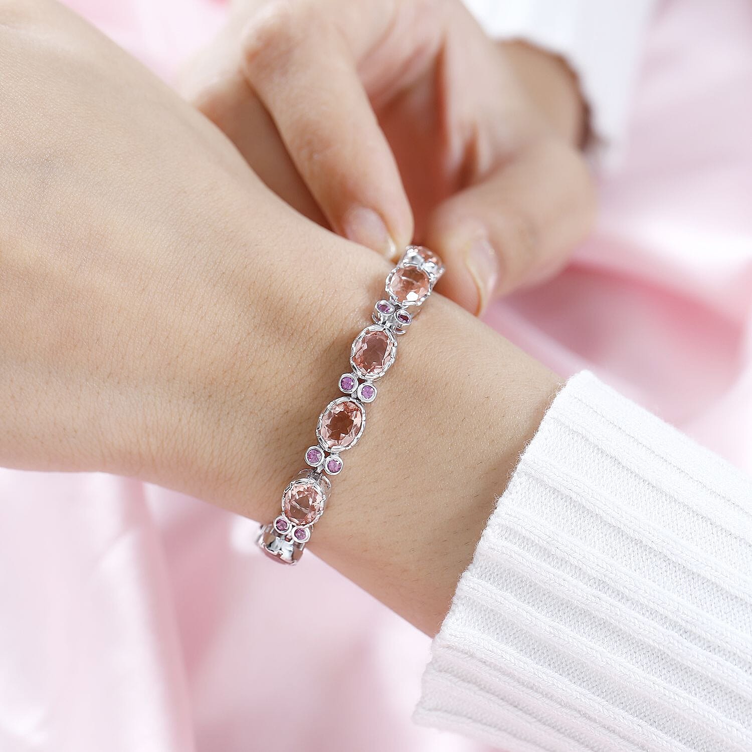 Morganite Colour Quartz & Lotus Garnet Bracelet (Size 8) in Platinum Overlay Sterling Silver 24.80 Ct, Silver Wt 18.60 Gms.