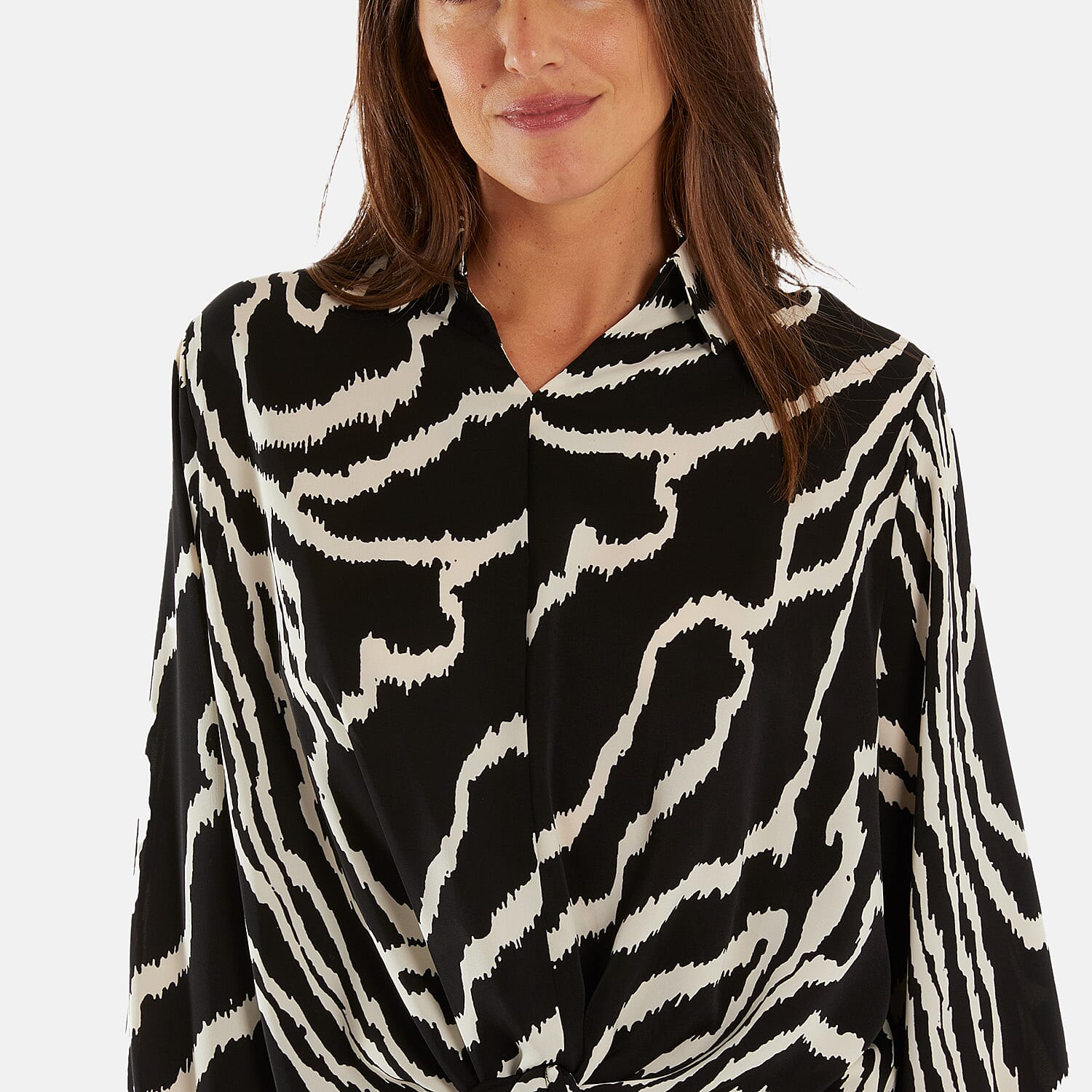 Nova of London Abstract Line Grandad Collar Tie Shirt (Size ML) - Black