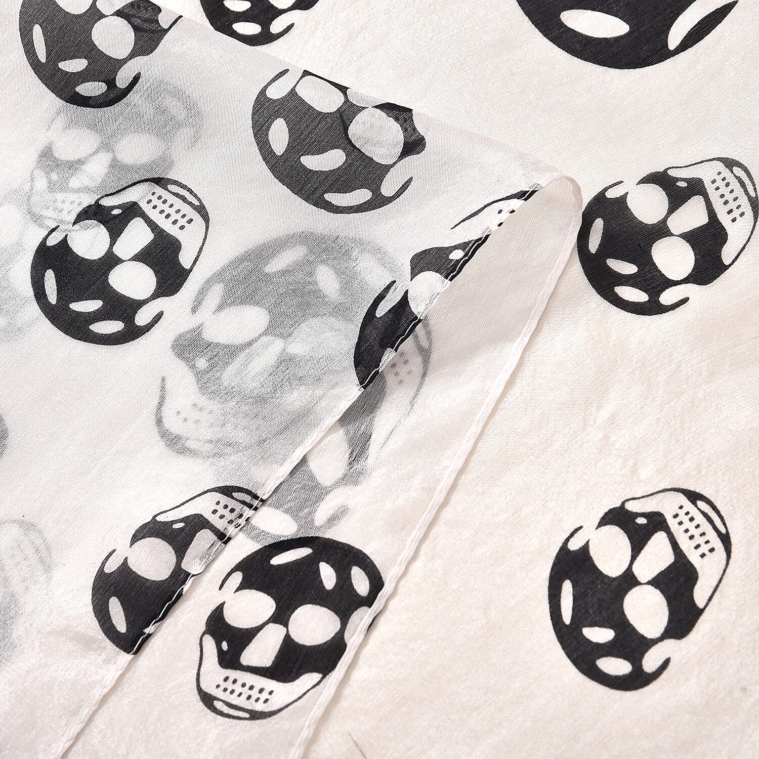 LA MAREY Skull Design 100% Mulberry Silk Scarf (Size 180x110cm) - Black & White
