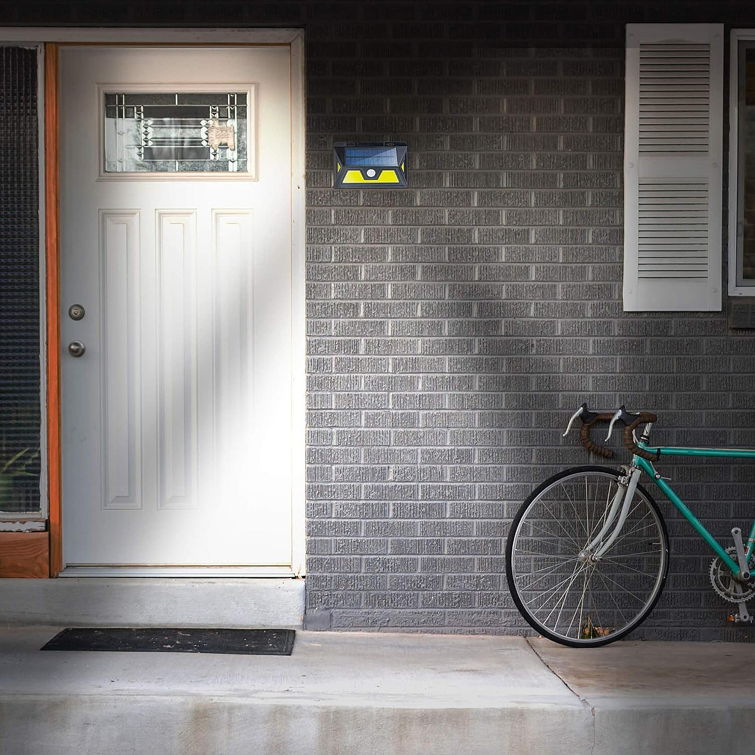 Spear - Jackson Motion Sensor Water Resistant Solar Light