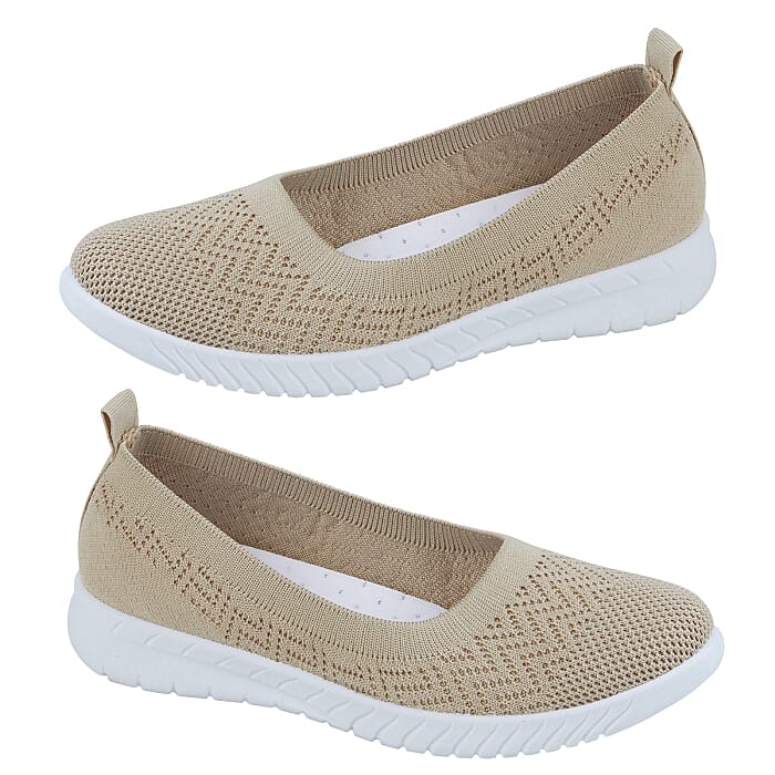 Brand New Launch Daiquiri Slip On Ballerina Pump (Size 4) - Beige