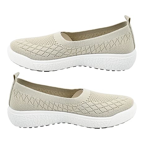 Elasticated Lytham Slip On Ballerina Pump (Size 6) - Beige