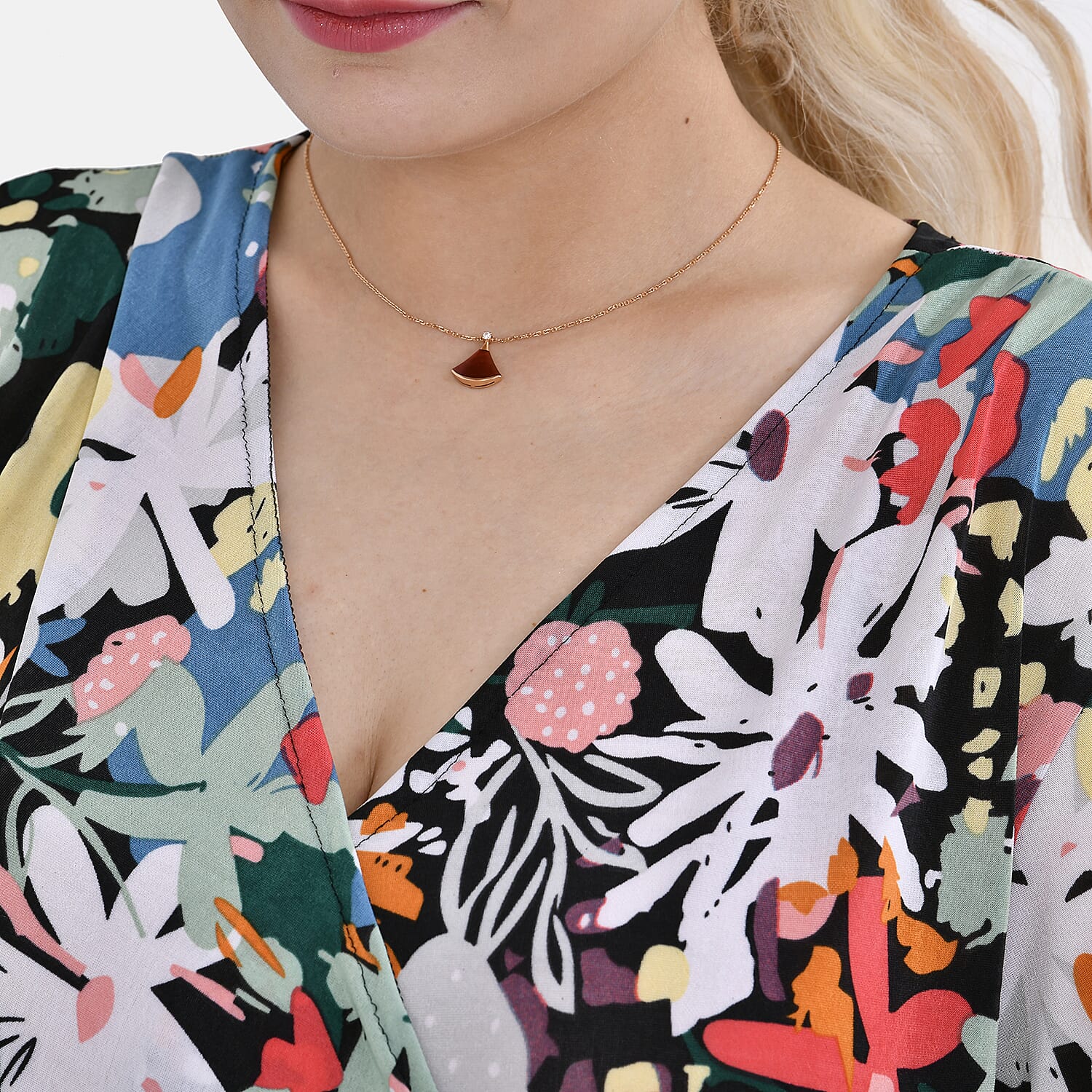 Tamsy V-Neck Floral Top (Size M-L) - Pink