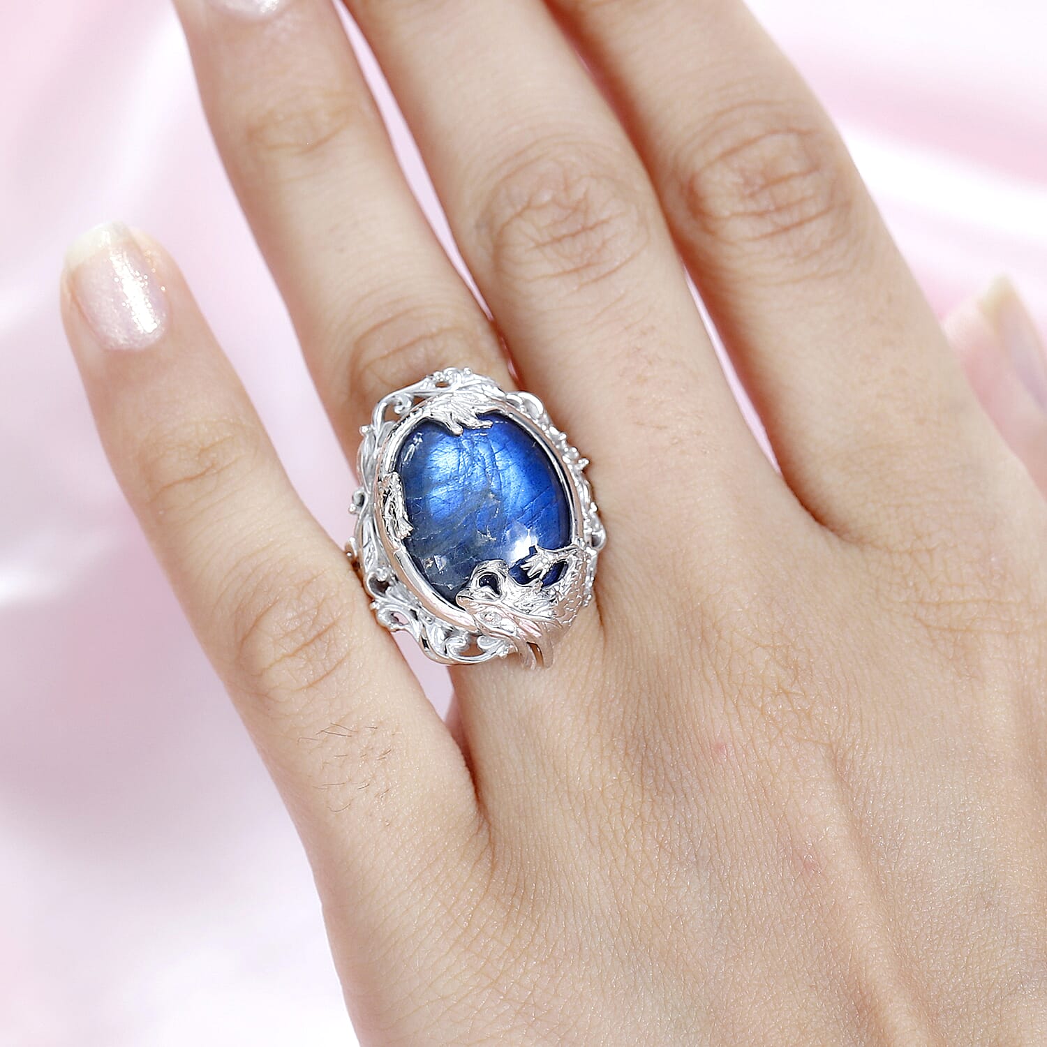 Labradorite Solitaire Ring in Platinum Overlay Sterling Silver 17.40 Ct, Silver Wt 7.30 GM