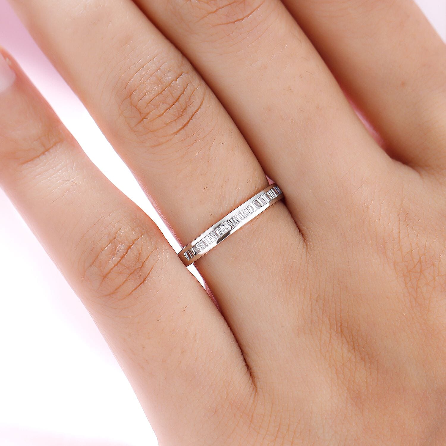 950 Platinum  SI  White Diamond  SI Ring 0.25 ct,  Platinum Wt. 2.91 Gms  0.250  Ct.