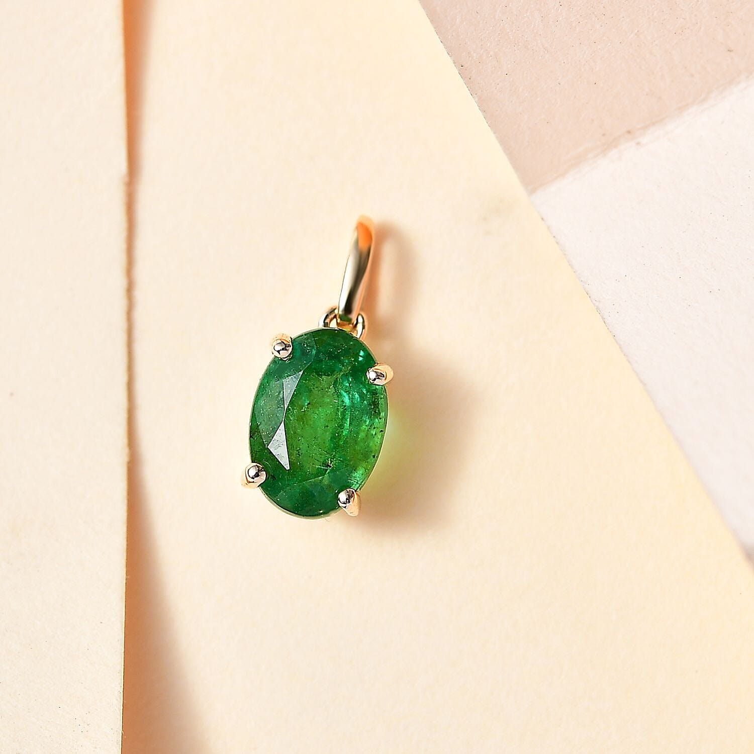 9K Yellow Gold  AAA   Emerald  Pendant 0.79 ct,