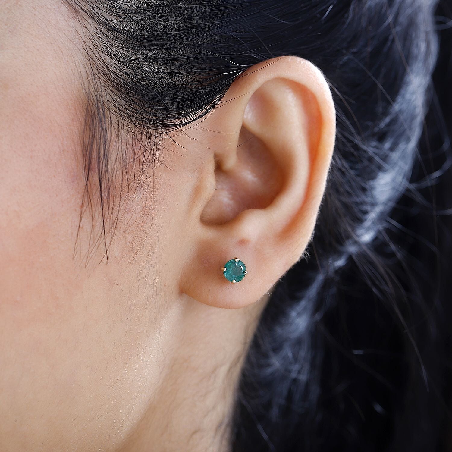 9K Yellow Gold AAA Gemfields Emerald Studds