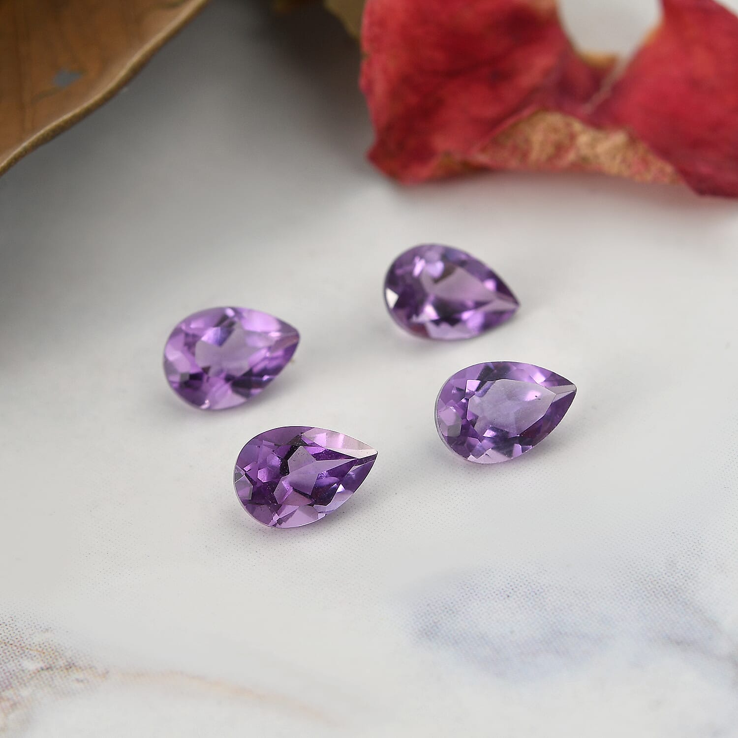 Bolivian Amethyst Pear 6x4 mm