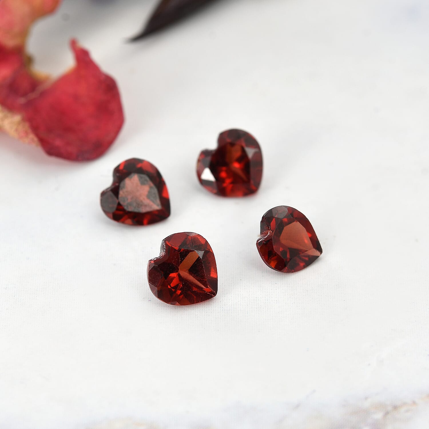 Red Garnet Heart 6 mm