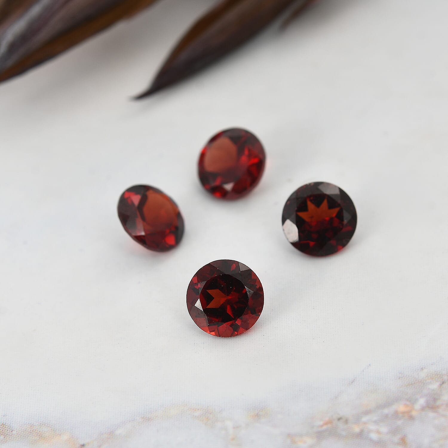 Red Garnet Round 6 mm