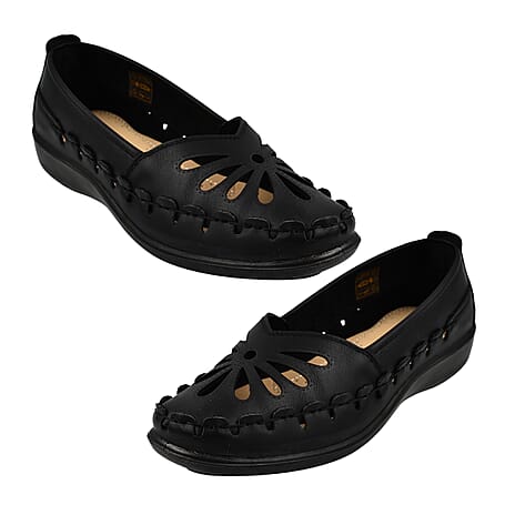 Shoe Tree Comfort Palma Lightweight Slip On Shoe (Size 5) - Black