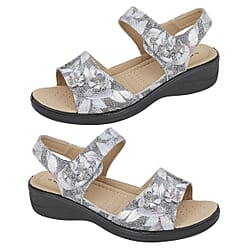  JO and JOE AZALEA Ladies White Wedge Metallic Sandal - Beige