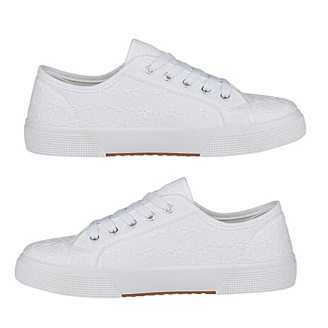 Joe - Joe ZITA Broderie Anglaise Pump on Chunky Ladies Shoe (Size 6) - White