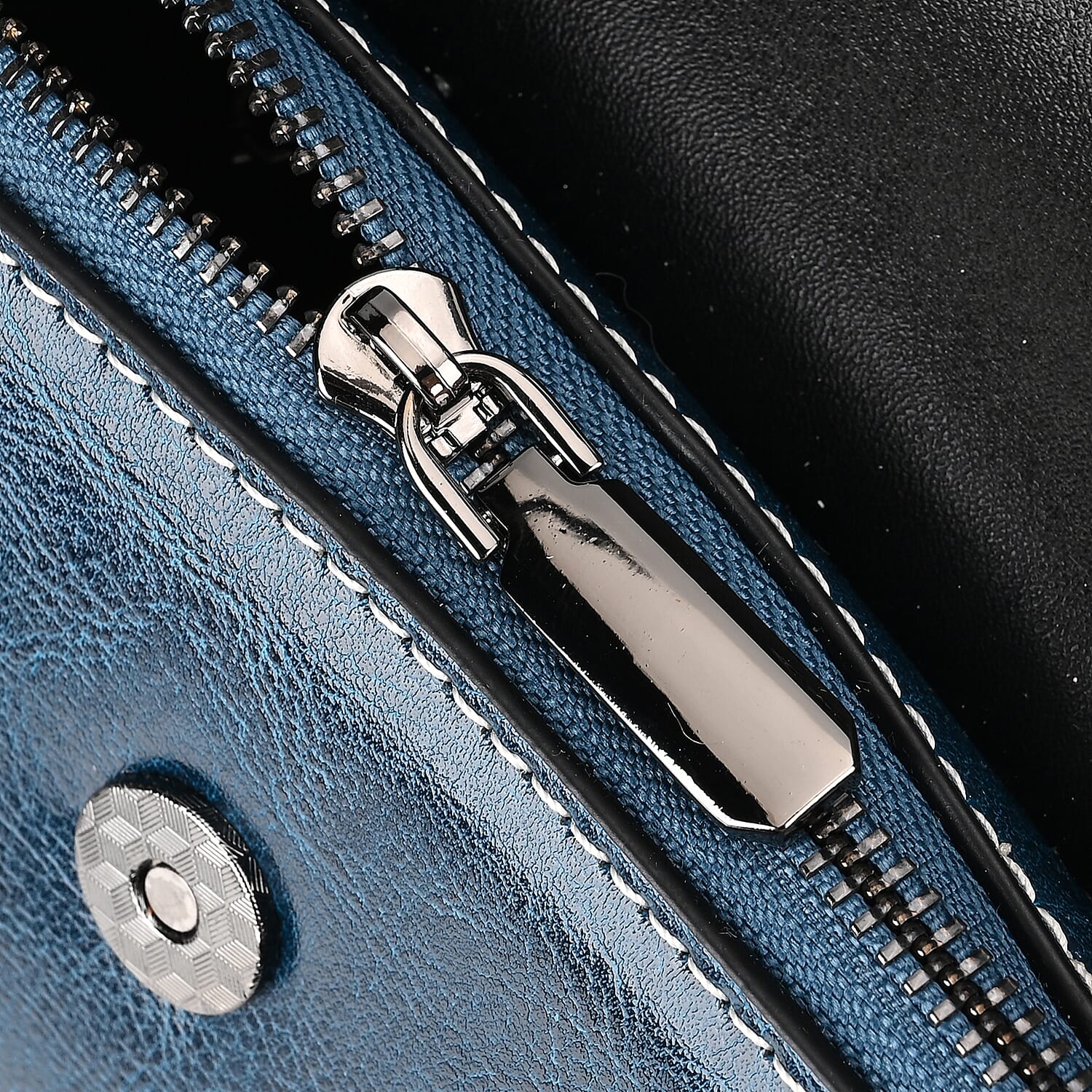 One Time Deal - Designer Inspired Leather Patterned Crossbody Bag (Size 23x10x14 cm) - Blue