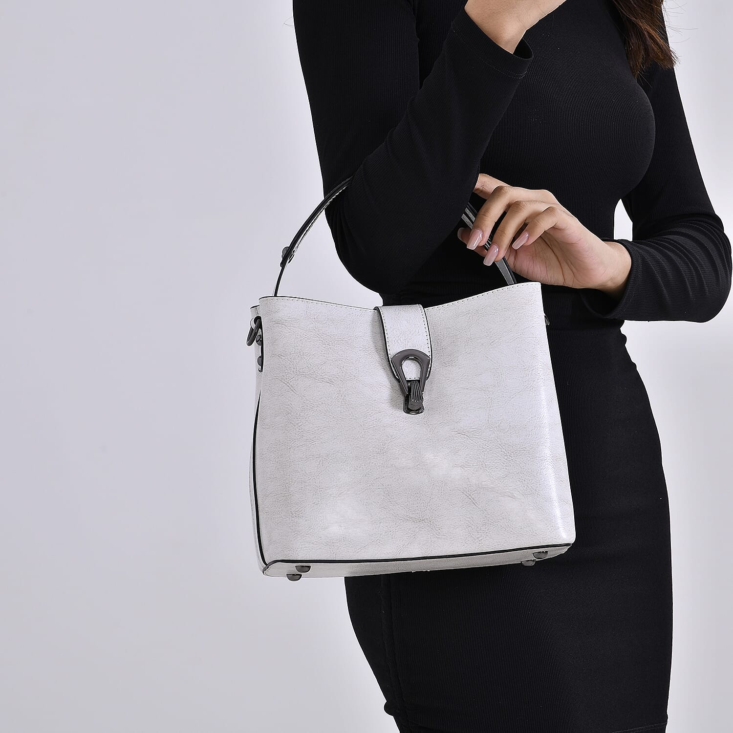 100% Genuine Leather Solid Crossbody Bag (Size 24x10x21 cm) - White