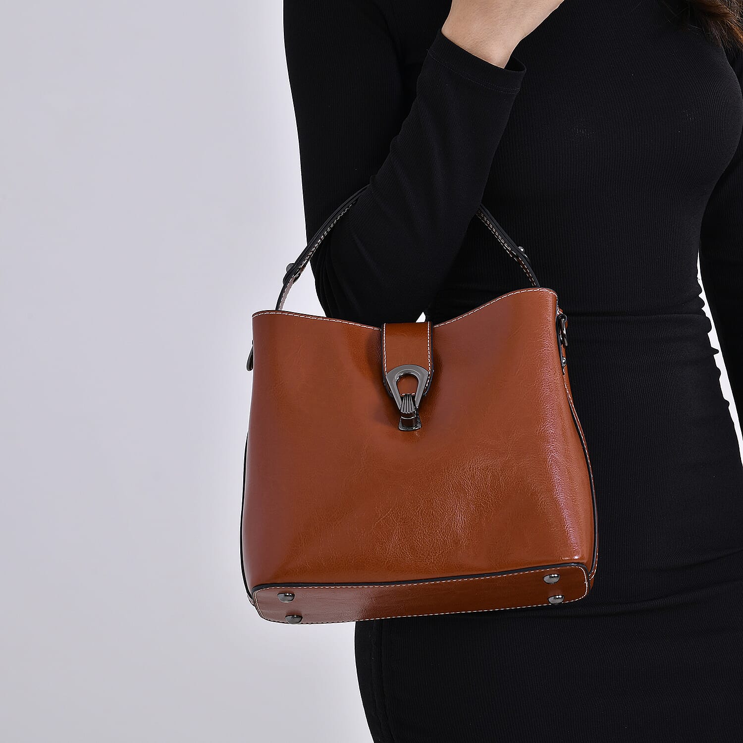 100% Genuine Leather Solid Crossbody Bag (Size 24x10x21 cm) - Tan