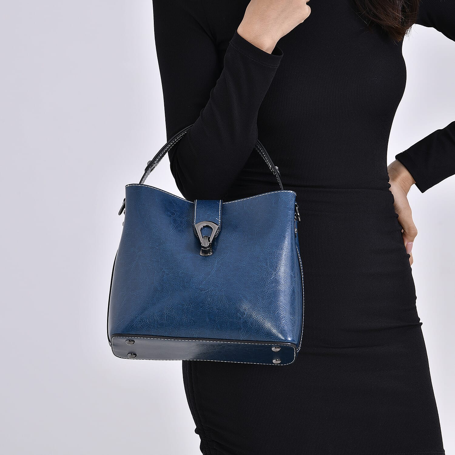 100% Genuine Leather Solid Crossbody Bag (Size 24x10x21 cm) - Teal