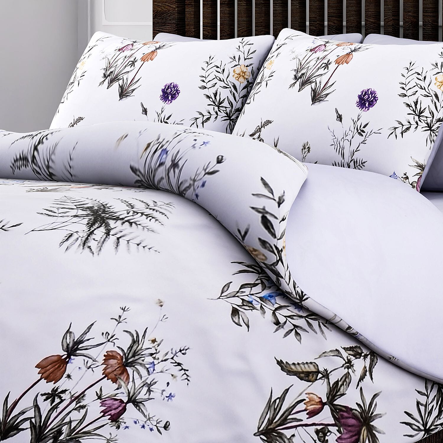 4 Piece Microfiber Leaf Pattern Reversible Duvet Cover Set