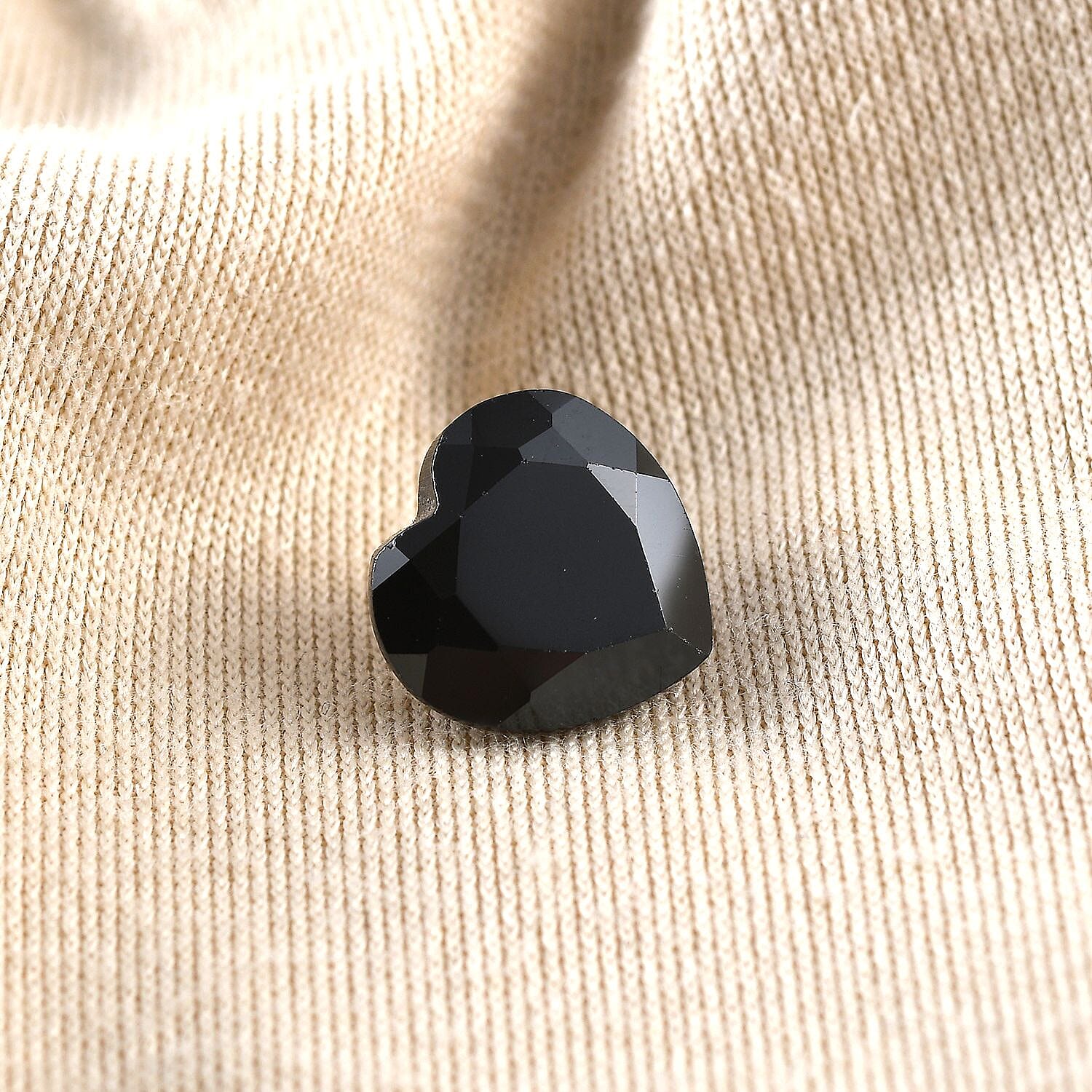 Black Spinel Heart 12 mm