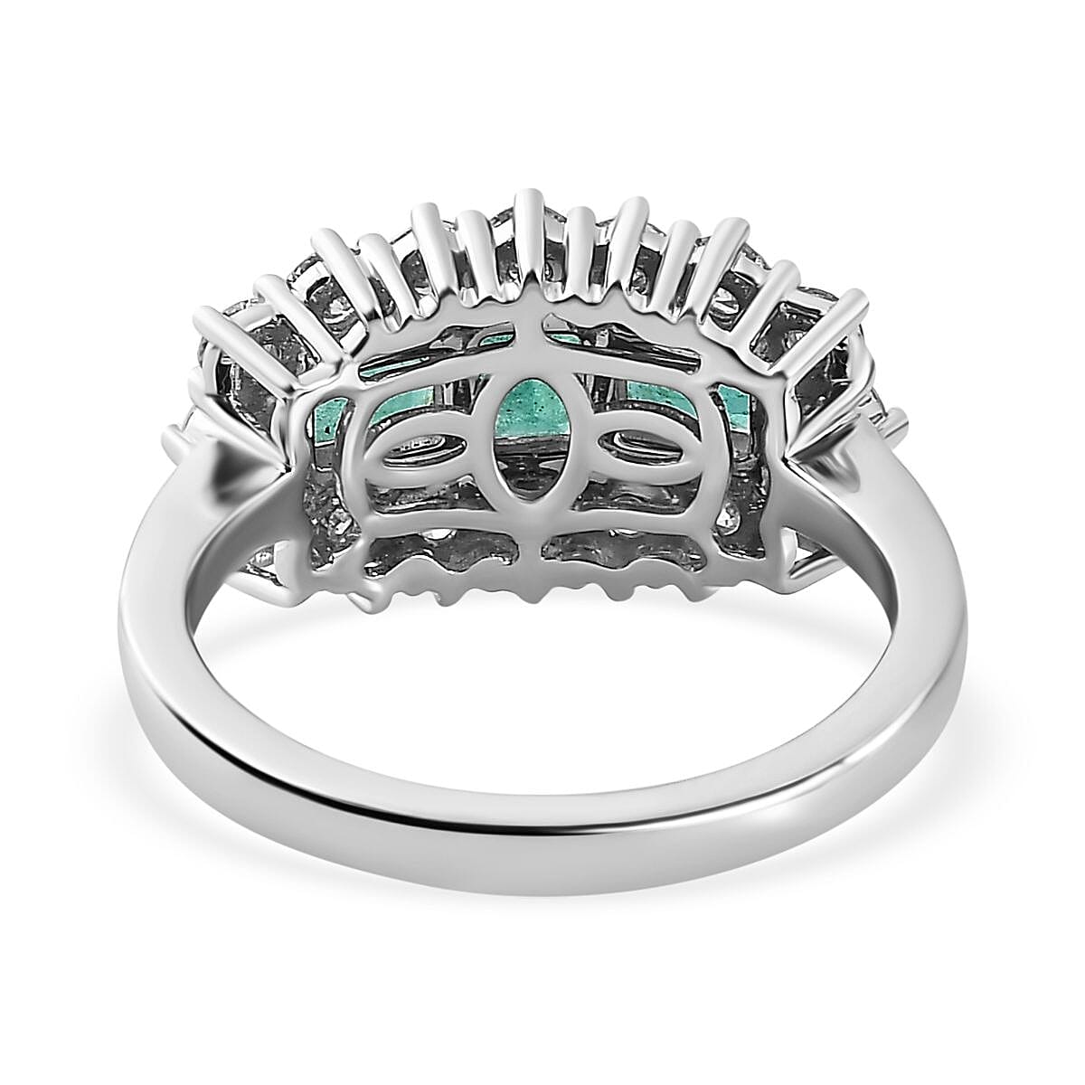 950 Platinum  AAA  Emerald   Lab Grown Diamond  SI Cluster Ring 2.24 ct,  Platinum Wt. 8.08 Gms  2.241  Ct.