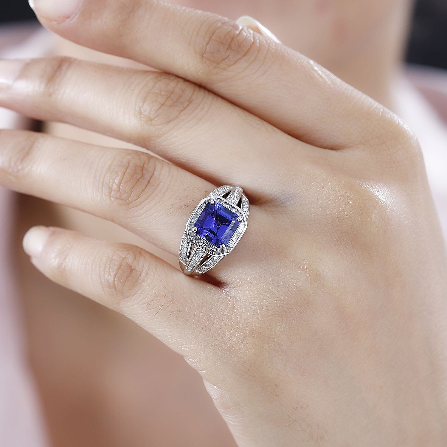 RHAPSODY-950 Platinum AAAA Tanzanite and Earth Mined  Diamond (VS E-F)  Signet Ring 3.19 Ct, Platinum Wt. 8.00 Gms