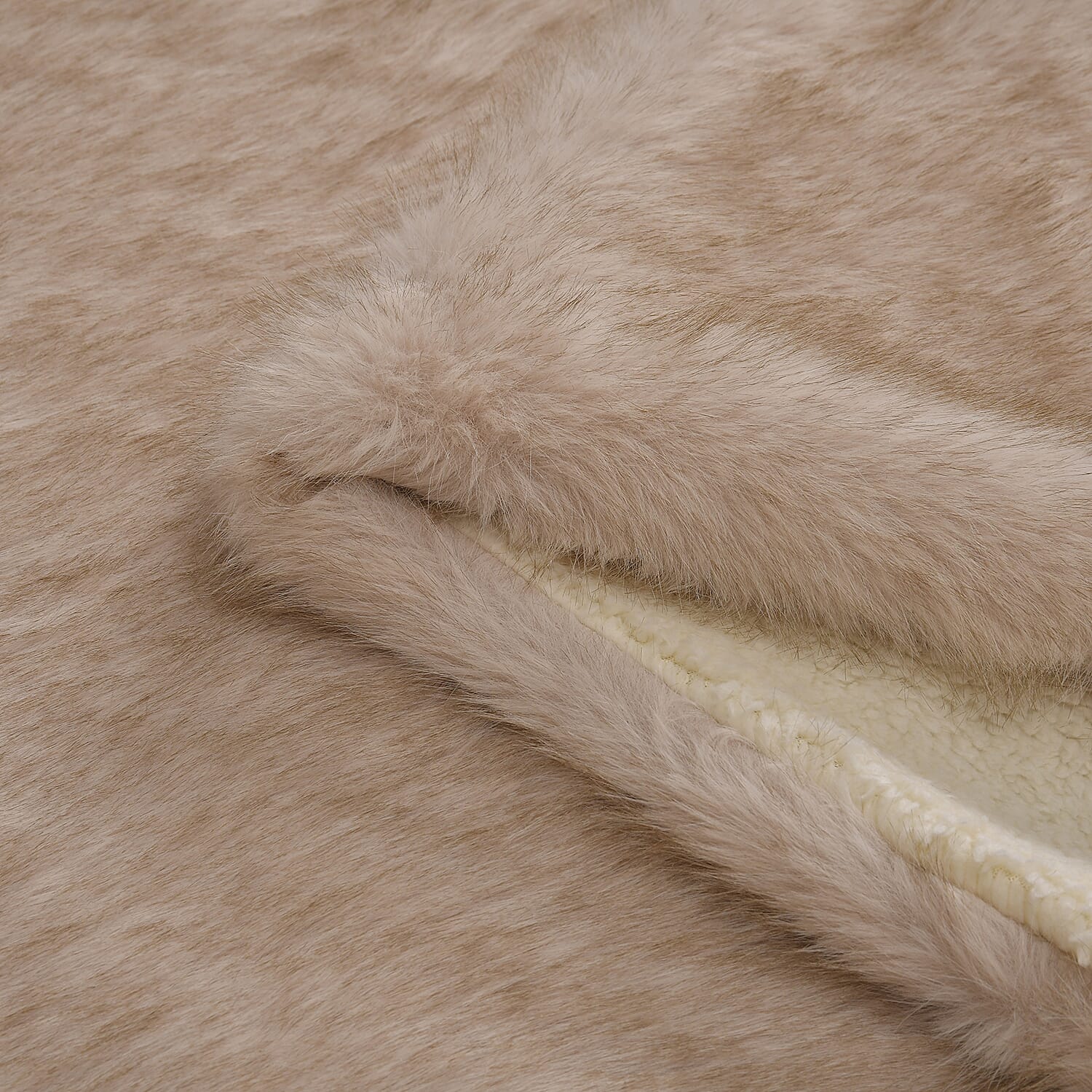 Luxurious Plush Sherpa Blanket 1000Gsm (200x150 cm ) - Beige