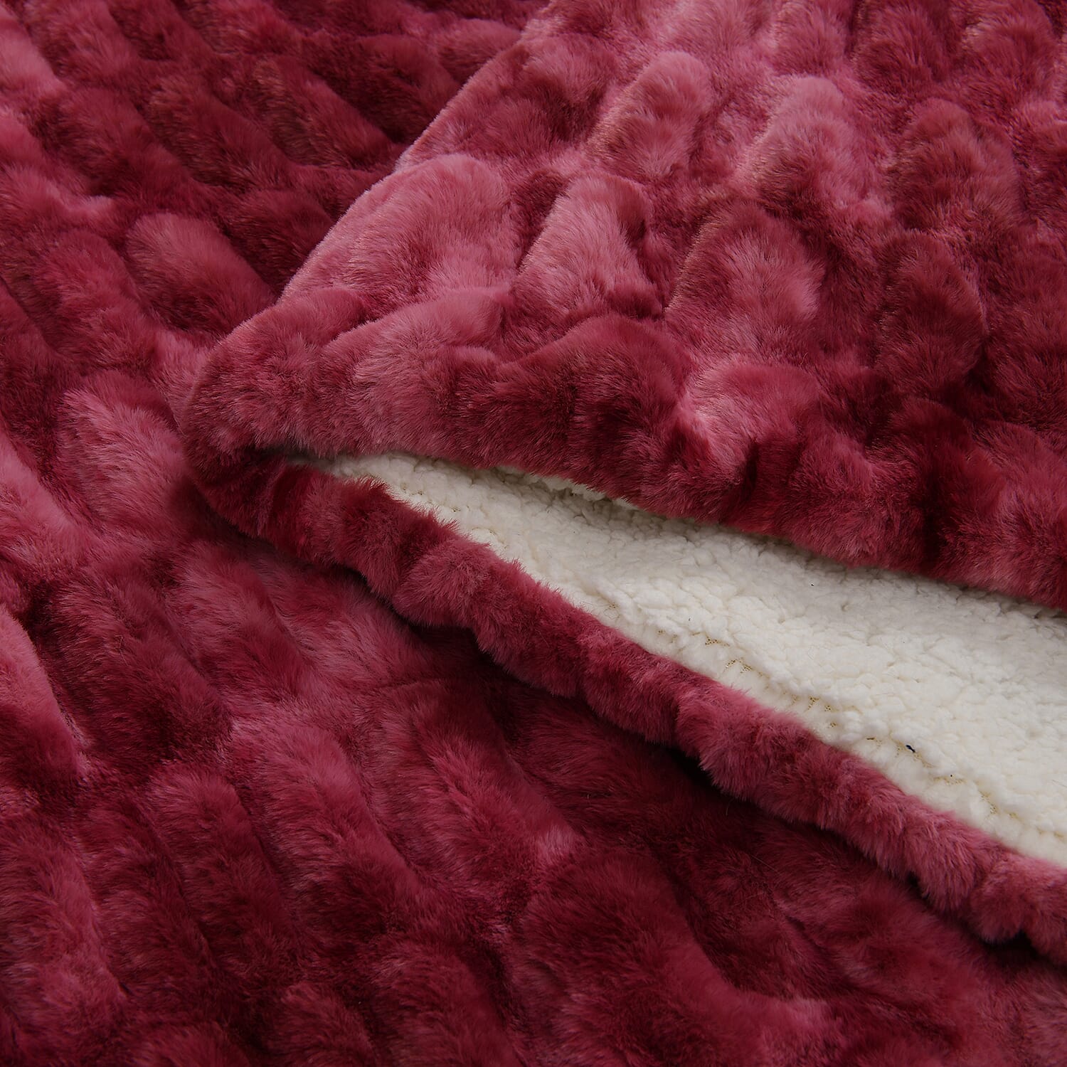 Super Soft Luxurious Faux Fur Blanket 600GSM - Red