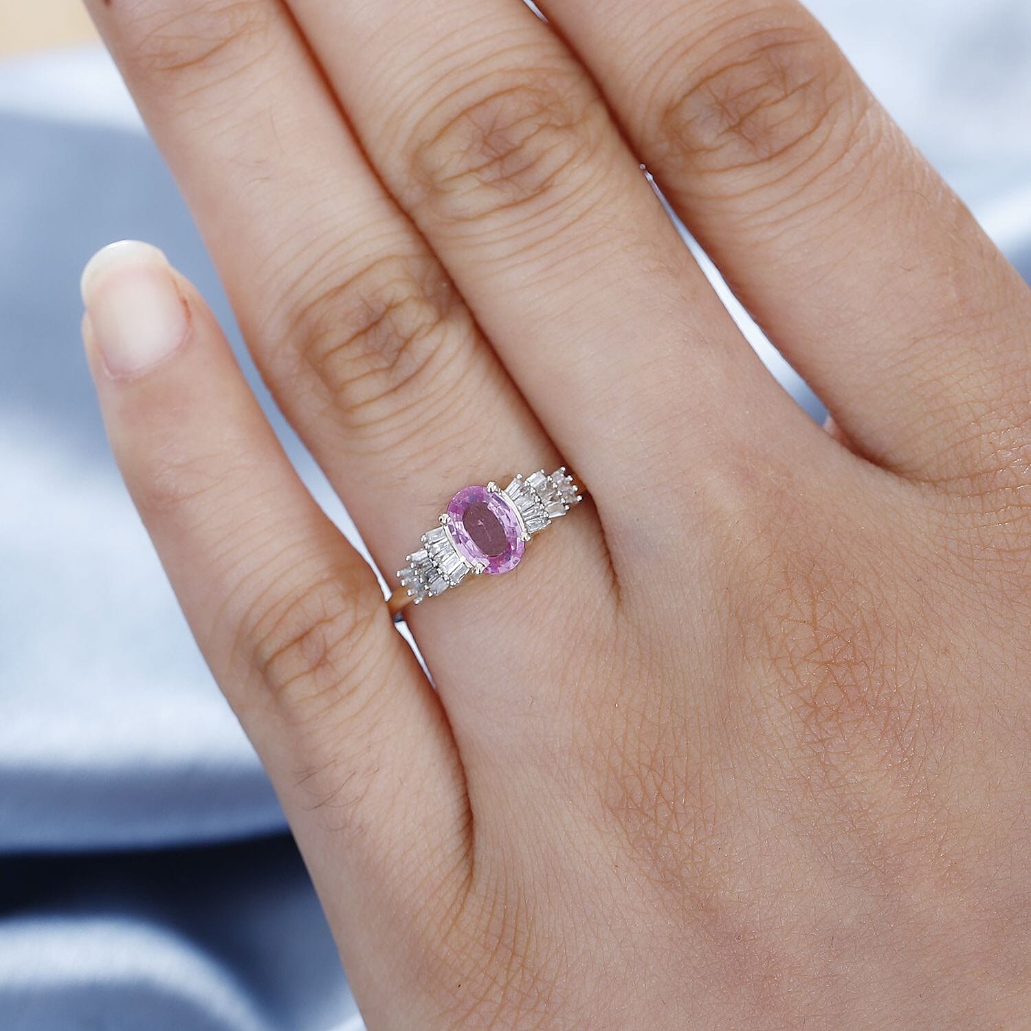 9K Yellow Gold  AA   Pink Sapphire ,  White Diamond  Ring 1.01 ct,  Gold Wt. 1.5 Gms  1.014  Ct.