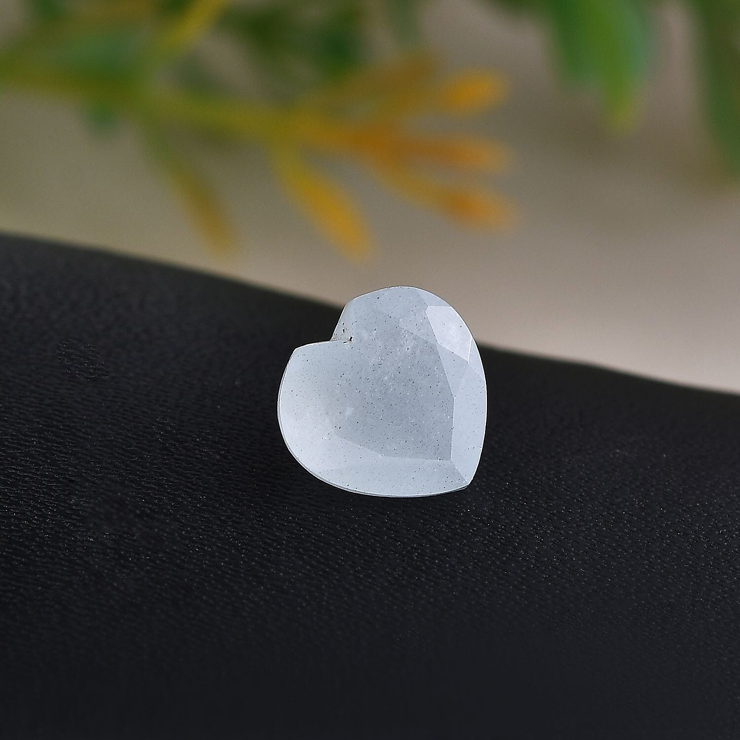 Milky Aquamarine Heart 9 mm