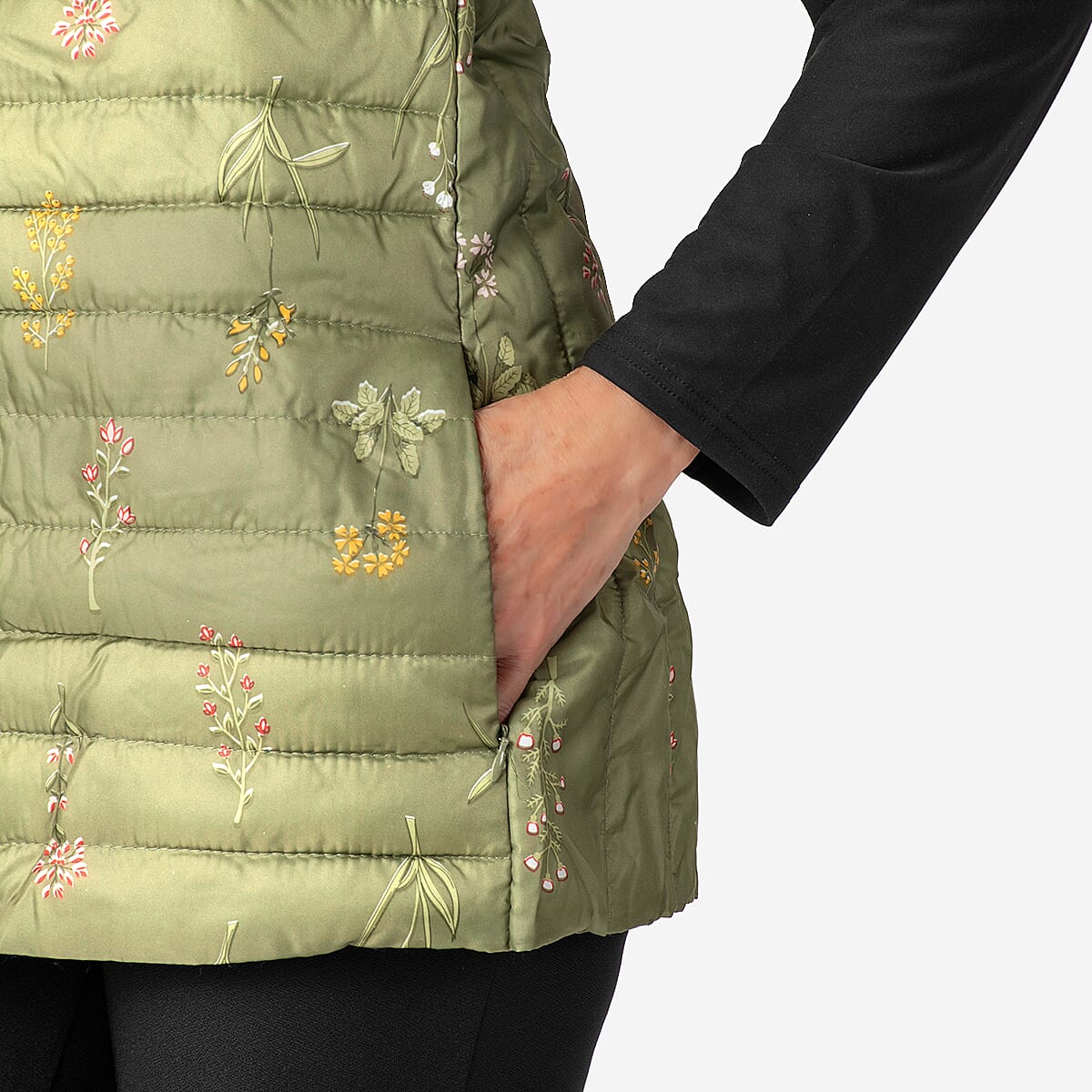 Weekend Ladies Floral Pack Away Gilet (Size 16)- Green