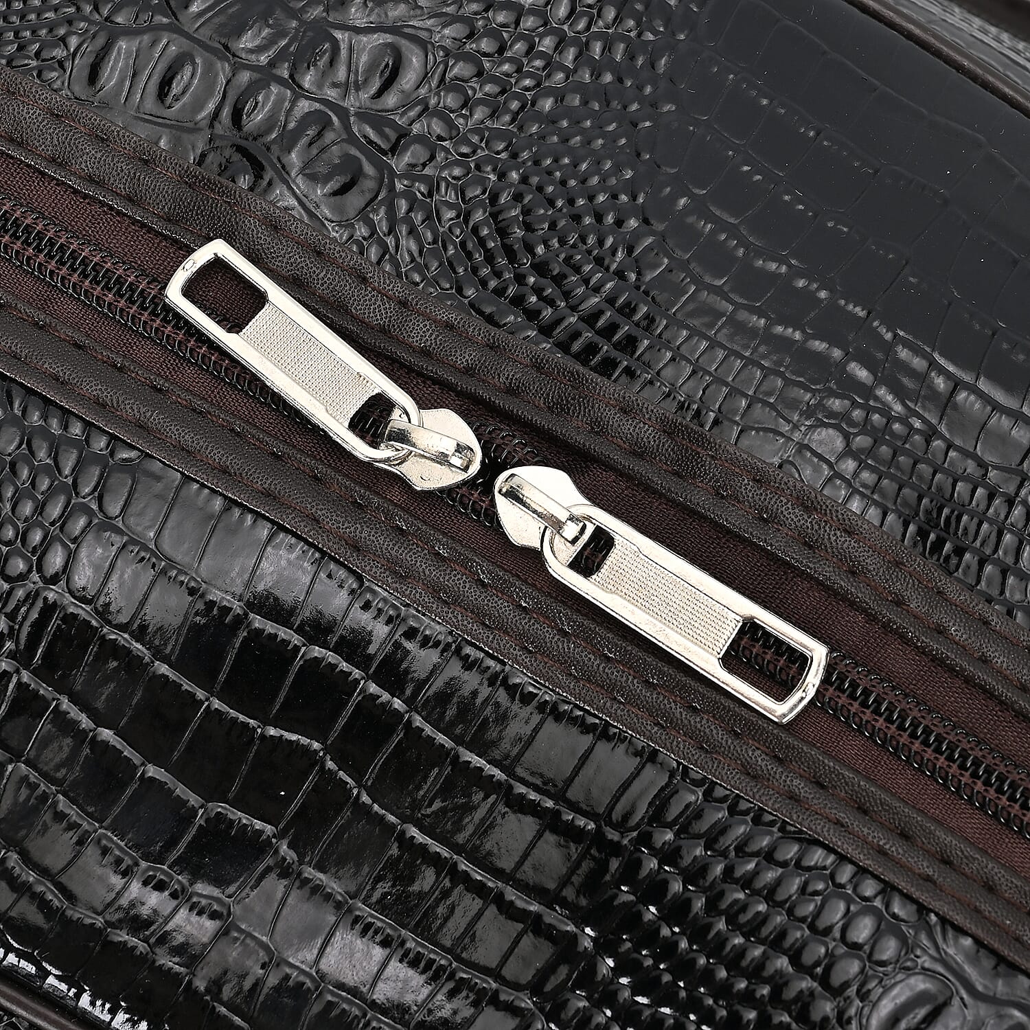 Leatherette Crocodile Pattern Travel Bag with Handle Drop