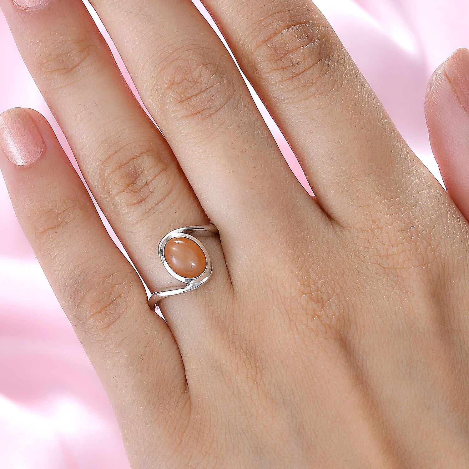 Peach Moonstone Solitaire Ring in Rhodium Overlay Sterling Silver 1.33 Ct