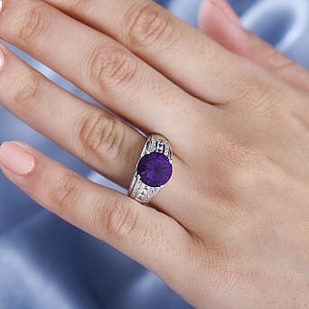https://tjcuk.sirv.com/Products/77/9/7795782/Moroccan-Amethyst-White-Zircon-Main-Stone-With-Side-Stone-Ring-in-Rhod_7795782_2.jpg?w=342&h=342