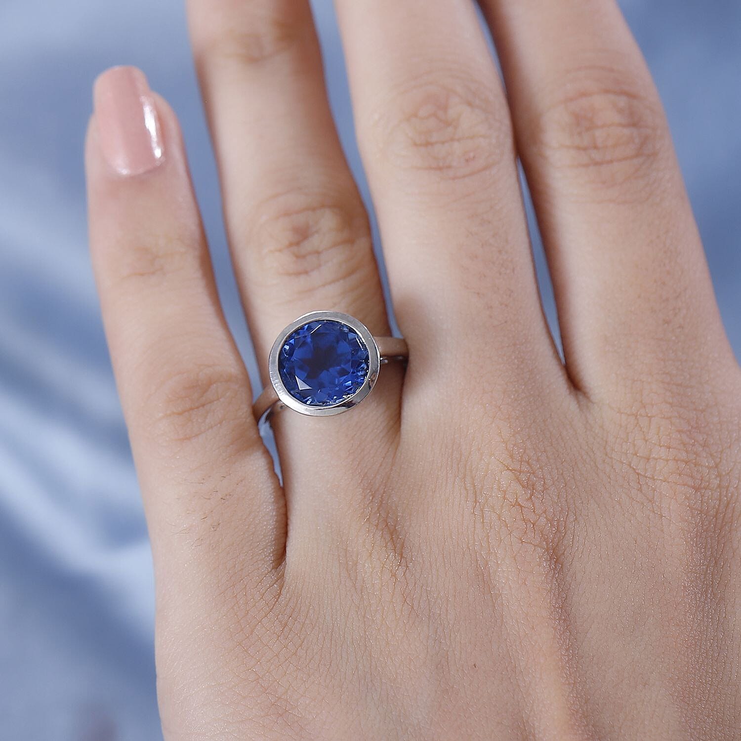 Ceylon Color Quartz Solitaire Ring in Platinum Overlay Sterling Silver 4.02 Ct