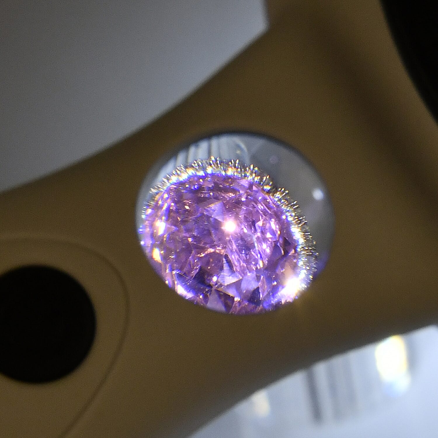 LED Handheld Interchangeable Magnifying Glass (3 x AAA Battery not inc.) - White