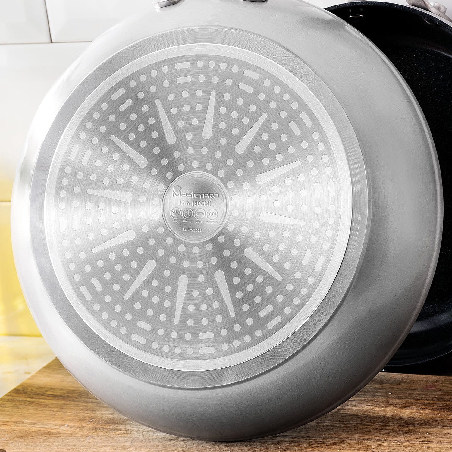 Fry Pan and Skillet (Size 26x20x30 cm) - Silver & Black